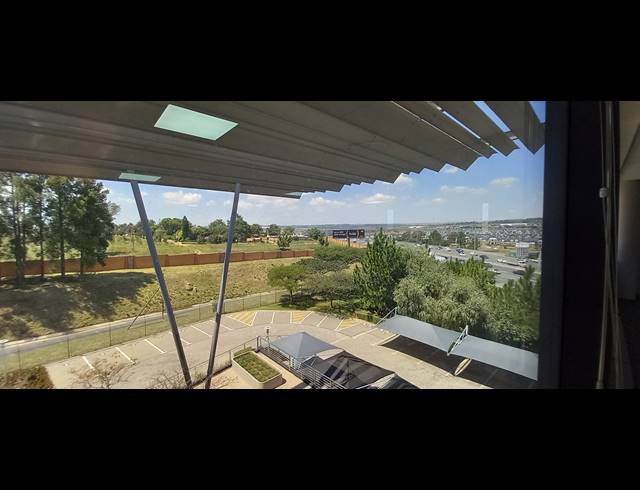 781M² OFFICE TO LET IN WOODMEAD